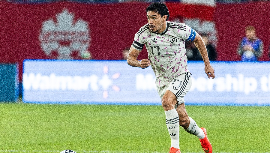 Sevilla ratifica a Gabriel Suazo como primer capitán para la temporada 2026-2027