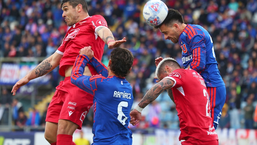 U. de Chile golea 6-0 a Ñublense y acorta distancia en la lucha por el título