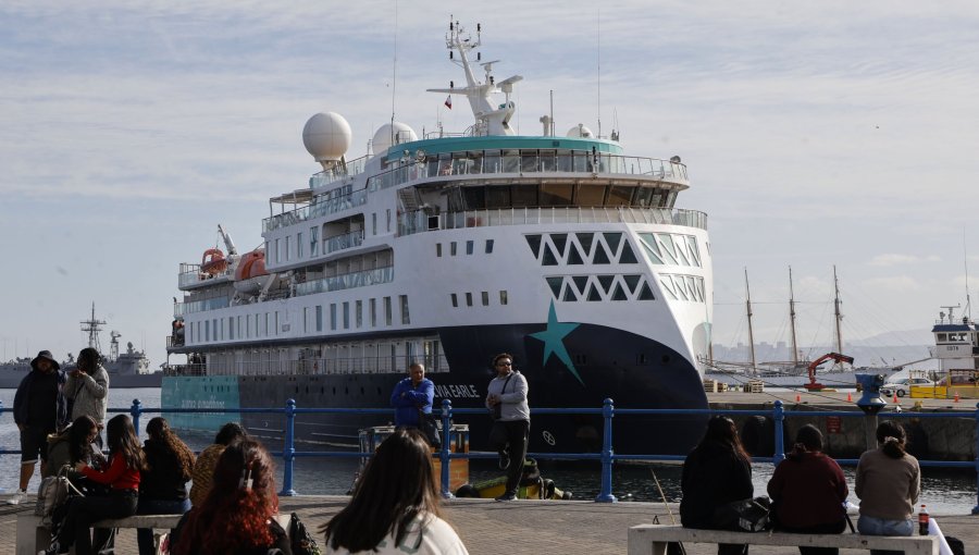 Temporada de cruceros en Valparaíso: Gobierno y servicios de seguridad coordinan plan ante alza del 25% en recalada de naves