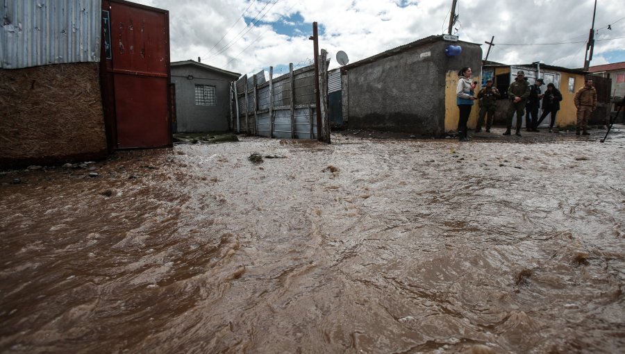 Solicitan evacuar campamento Ribera del Río en Talagante por desborde del río Mapocho