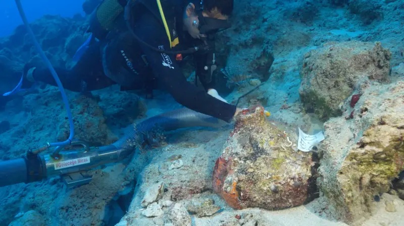 Descubren frente a las costas de Turquía el naufragio más antiguo del mundo: estaba a solo 30 metros de profundidad