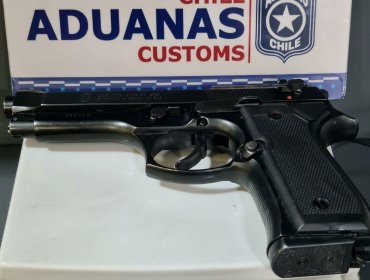 Incautan pistola de fogueo modificable en control fronterizo del paso Los Libertadores