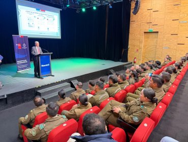 Carabineros de Valparaíso se capacita en normativa migratoria y protocolos de fiscalización a extranjeros