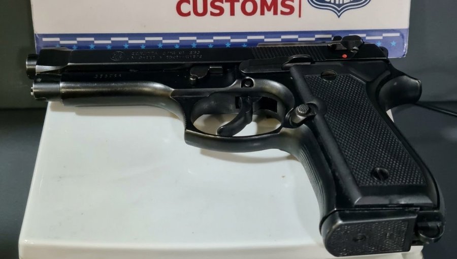 Incautan pistola de fogueo modificable en control fronterizo del paso Los Libertadores