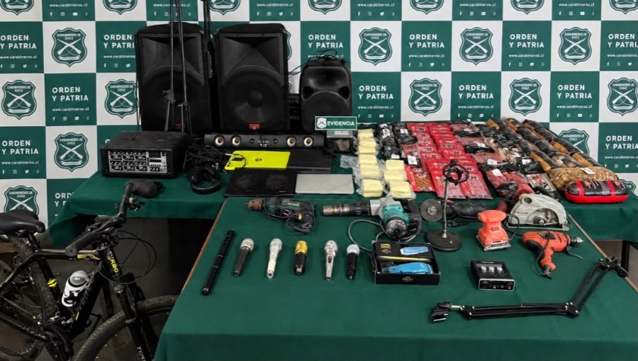 Tres sujetos fueron detenidos por robo a establecimiento comercial en Concón: uno mantenía orden vigente de captura