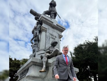 Embajador de Reino Unido visita Punta Arenas en medio de tensiones con Argentina por las Falkland/Malvinas