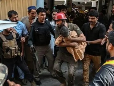 Mueren más de 30 niños y un profesor tras el derrumbe del techo de una escuela en Pakistán