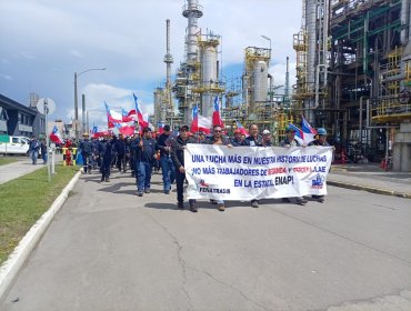 Contratistas de ENAP en Biobío anuncian "medidas de presión" tras fracaso de negociación por mejoras laborales