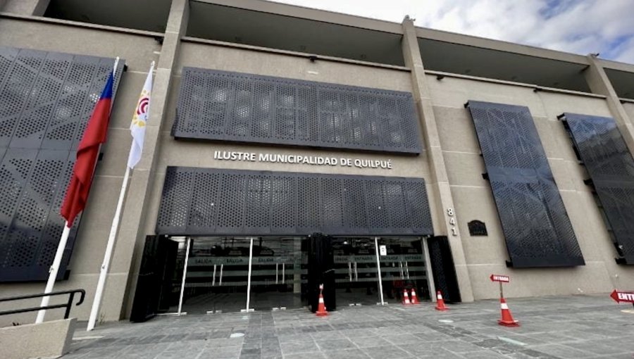 Aseguran que los 20 funcionarios a honorarios mejor pagados de Quilpué ingresaron durante la administración de Carolina Corti