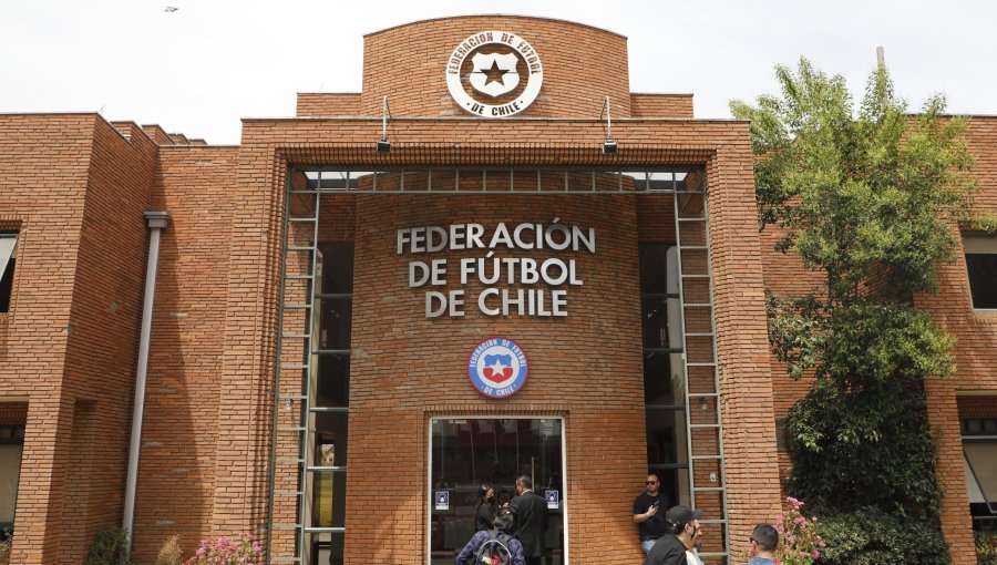 FIFA impone condiciones para separar la ANFP y la Federación de Fútbol de Chile en medio de una tensa reunión