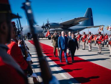 Presidente Kast llega a Bolivia para reunirse con Rodrigo Paz en la primera visita oficial chilena en 71 años