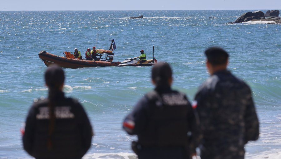 Extienden desde Valparaíso hasta Concón el perímetro de búsqueda de hombre desaparecido en playa de Viña del Mar