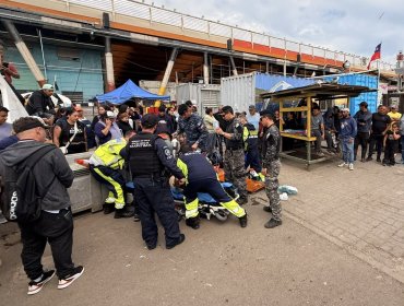Dramático rescate de mujer que fue hallada flotando en la Caleta Portales de Valparaíso