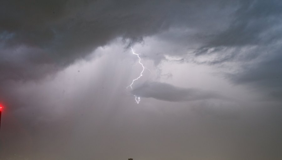Declaran Alerta Temprana Preventiva para 9 comunas de la región de La Araucanía por probables tormentas eléctricas