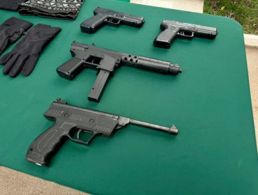 Cae banda criminal vinculada a 25 encerronas en autopistas y abordazos en servicentros en Santiago