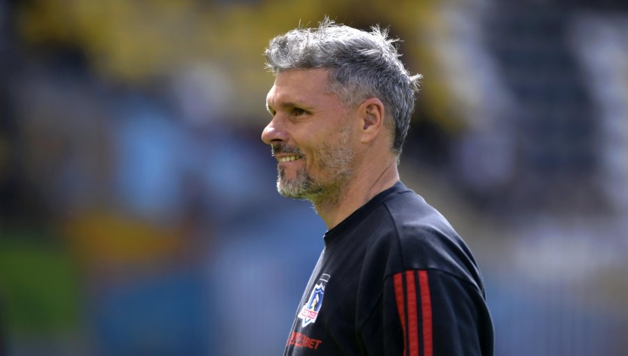 Fernando Ortiz comparte con hinchas de Colo-Colo y esquiva preguntas sobre rumores que lo vinculan con Tigres