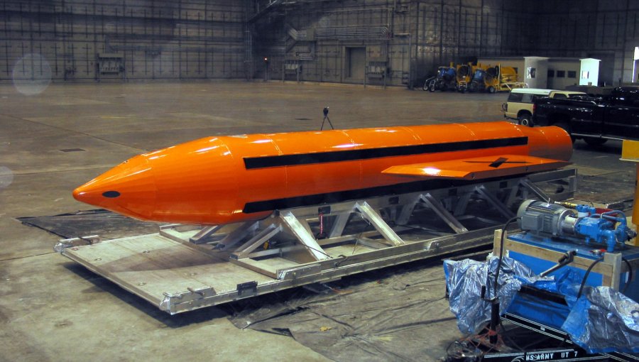 Trump evalúa utilizar la "madre de todas las bombas" contra Irán y advierte que la guerra terminará "muy pronto"