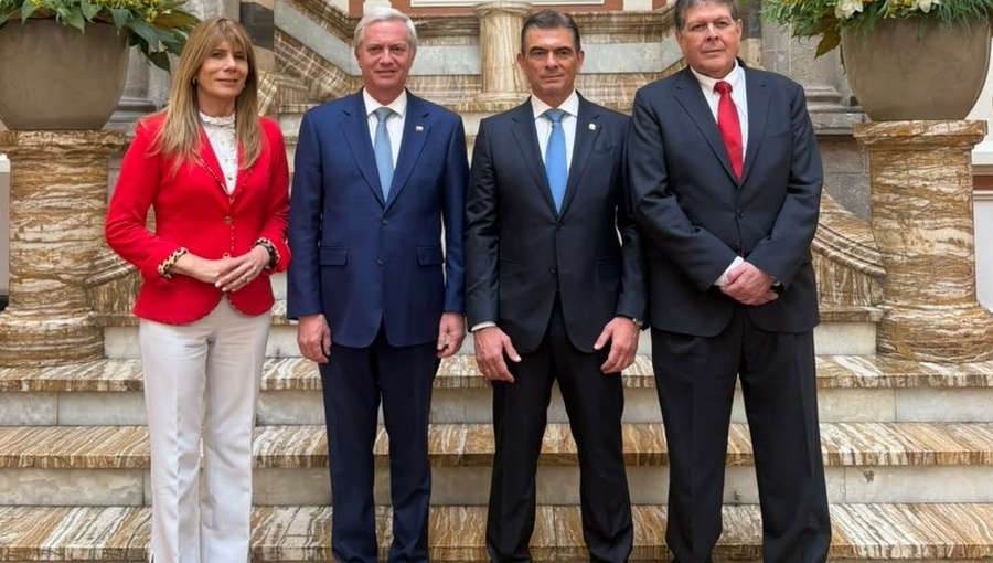 Chile y Bolivia firman acuerdo histórico de interconexión energética
