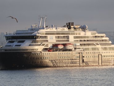 Alcaldesas Ripamonti y Nieto dan el vamos a temporada de cruceros en Puerto Valparaíso
