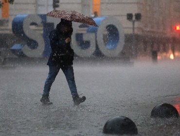 Dirección Meteorológica de Chile emite alerta por lluvias de moderadas a fuertes que llegarán a la Región de Valparaíso