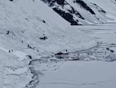 Con robot y buzos tácticos de la Armada de Chile intentan recuperar cuerpo del tercer fallecido en avalancha en Portillo