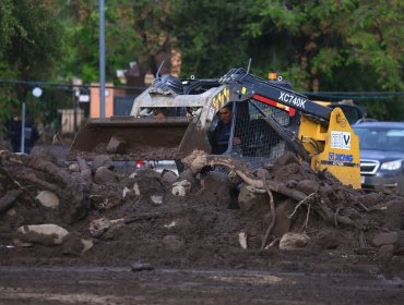 Pavez alerta que sistema frontal podría generar condiciones similares a las que provocaron aluviones en la región Metropolitana