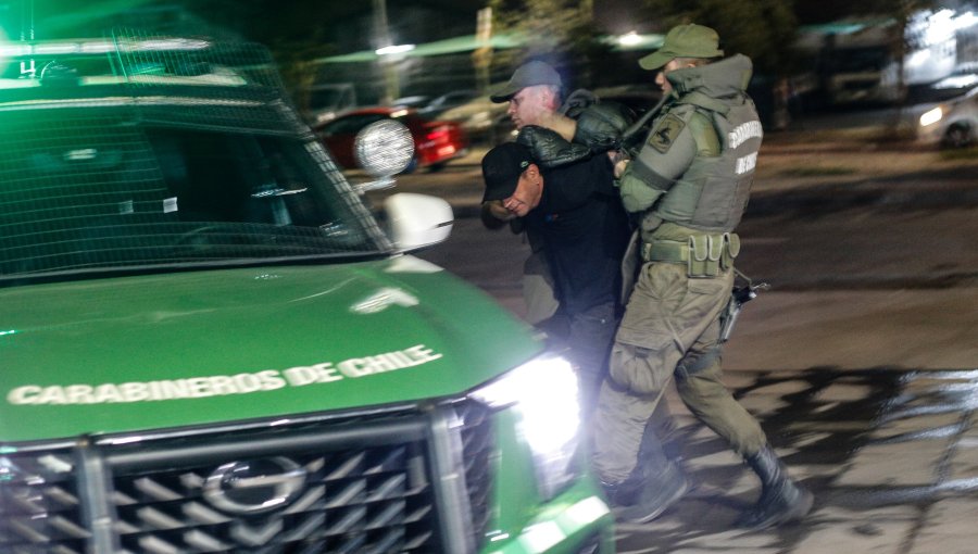 Carabineros frustra robo a bodegas en Ñuñoa y detiene a nueve extranjeros tras intento de fuga por los techos