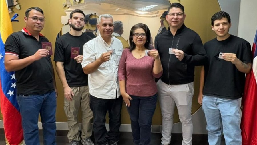 Consulados chilenos en Venezuela retoman funciones con la entrega de pasaportes y cédulas de identidad