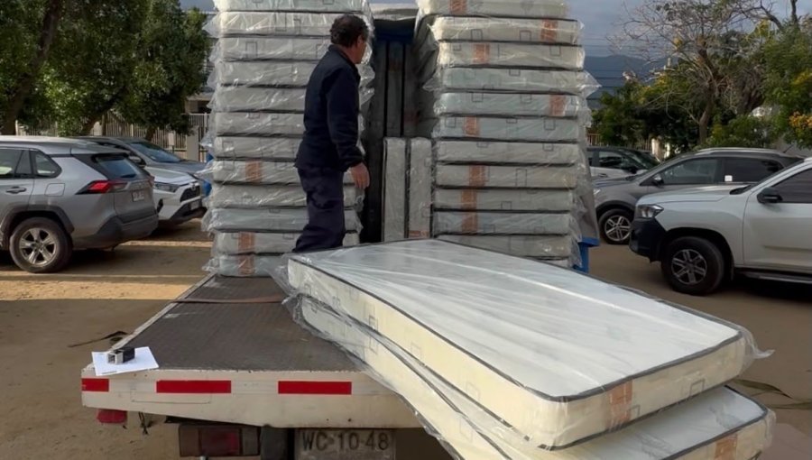 Materiales de construcción, alimentos y agua: Delegación de Petorca adelantó entrega de ayuda para enfrentar el temporal