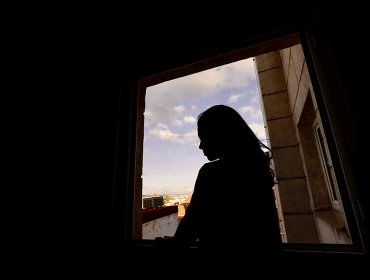 Violación grupal denunciada en Valparaíso: Fiscalía busca identificar a cuatro individuos y coordina protección para la víctima
