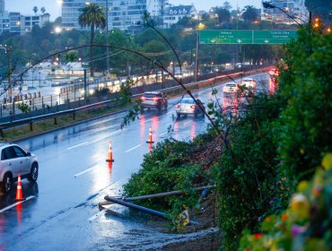 Sernageomin advierte alto riesgo de aluviones y derrumbes en sectores de la V Región