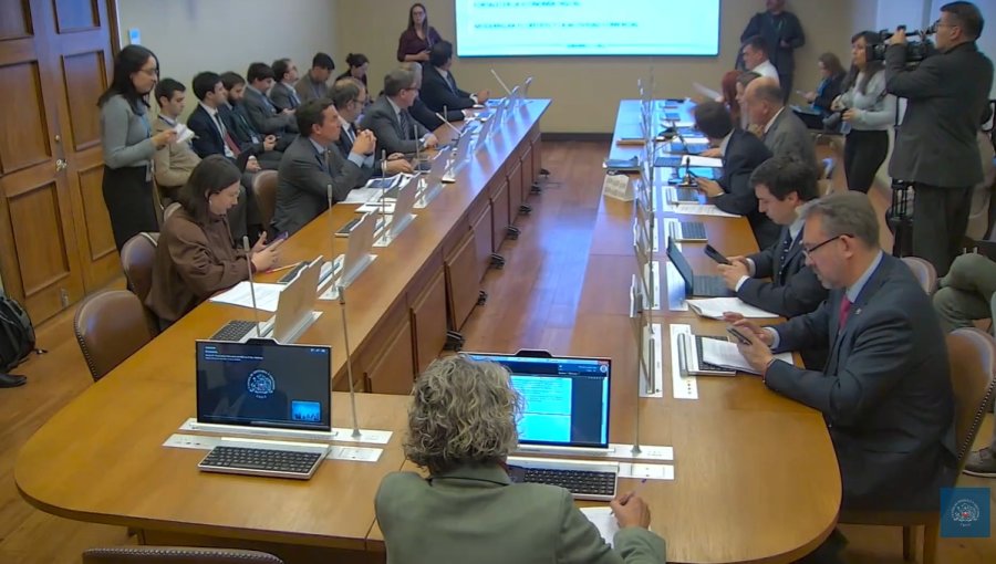 Comisión de la Cámara aprueba unánimemente citar a autoridades por pérdidas del Fondo E y potencial impacto en la PGU