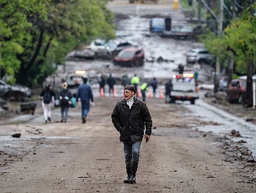 Ordenan evacuaciones preventivas en cuatro comunas de la región Metropolitana por riesgo de remociones en masa
