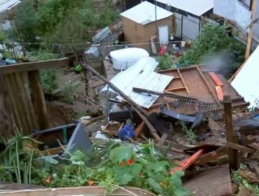 Una casa se derrumbó en el sector Reñaca Alto de Viña del Mar: afectado dice que "lo perdí todo"