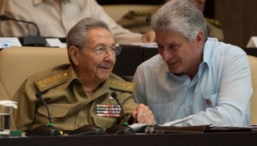 Presidente de Cuba arremete contra orden de captura de Raúl Castro en Estados Unidos: la calificó de "patético circo miamense"