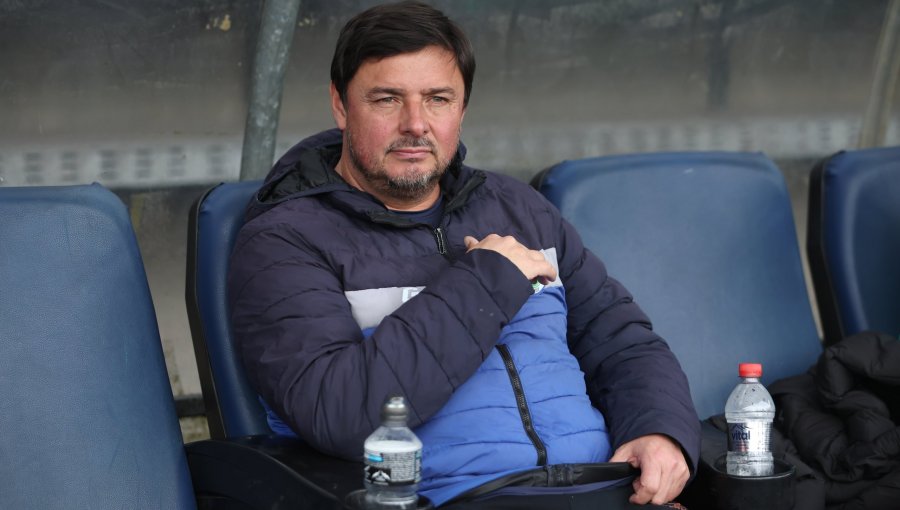 DT de Puerto Montt estalla tras nueva suspensión del partido ante Colo-Colo por Copa Chile: "Es lamentable la organización"