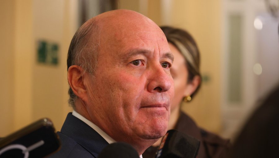 Ministro Quiroz respalda investigación contra las AFP por pérdidas en fondos D y E: "Son las personas las que han sufrido"