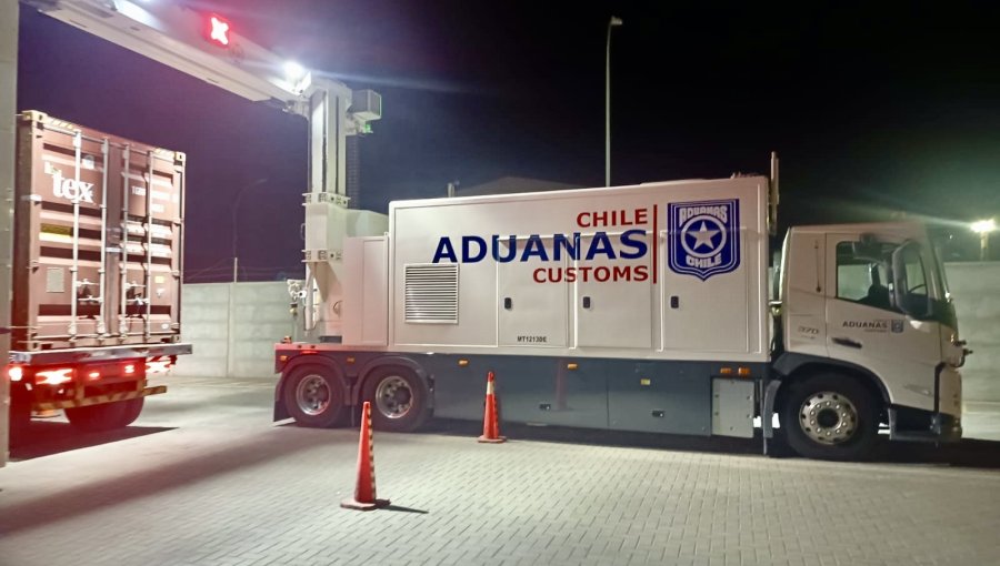 Aduanas despliega camiones escáner en megaoperativo que busca reforzar la fiscalización en Valparaíso y San Antonio