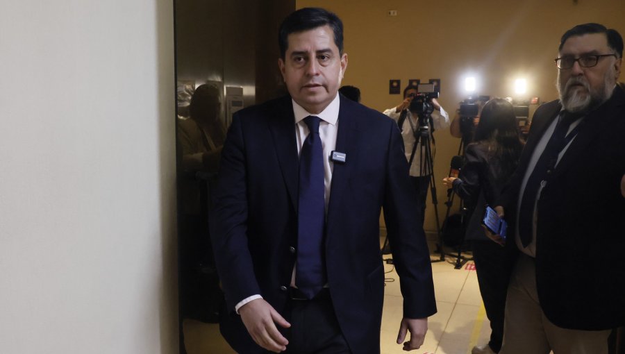 Castigo al senador Pedro Araya desata fuerte pugna entre el PS y el PPD: lo acusan de impulsar acuerdos con el Gobierno