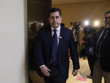 Castigo al senador Pedro Araya desata fuerte pugna entre el PS y el PPD: lo acusan de impulsar acuerdos con el Gobierno