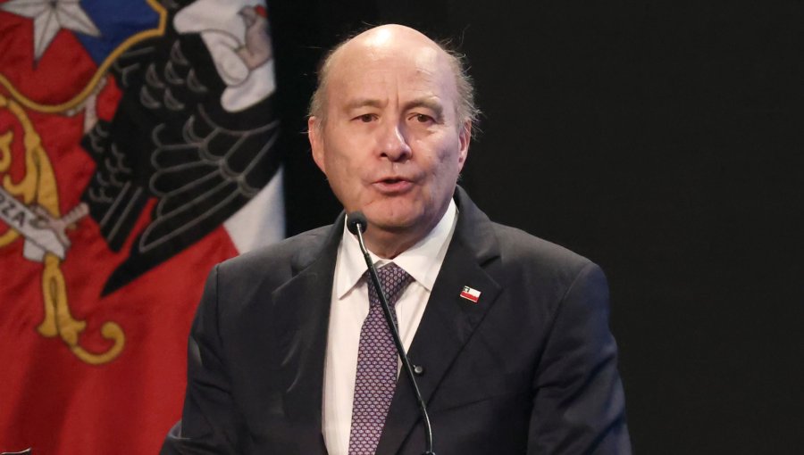 Ministro Quiroz defiende recortes de gasto público y descarta bajar impuestos sin ordenar las finanzas