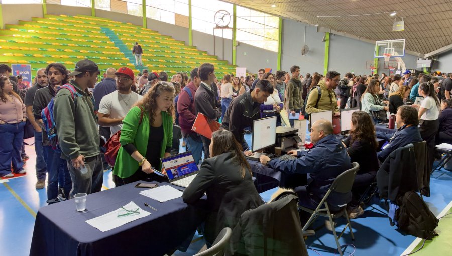 Feria Laboral dispuso más de 750 empleos y convocó a unas 2 mil personas en Quilpué