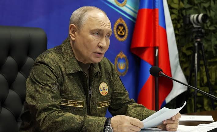 Kremlin descarta nuevas propuestas de Putin sobre Ucrania tras reunión con enviado de Estados Unidos