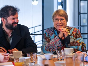 Oposición agenda cónclave para el domingo 15 de noviembre con los expresidentes Bachelet y Boric
