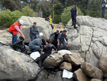 Denuncia ciudadana activa operativo por derrame de aceite en roqueríos de Papudo