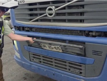 Carabineros retira de circulación siete camiones que utilizaban insólitos mecanismos para ocultar sus patentes en Lampa