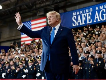Donald Trump insiste en que podría postular a un tercer mandato en 2028 y reitera que le "robaron" las elecciones de 2020