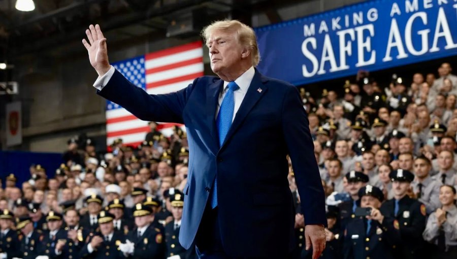 Donald Trump insiste en que podría postular a un tercer mandato en 2028 y reitera que le "robaron" las elecciones de 2020