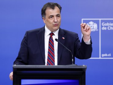 Vocero de Gobierno reconoce que el Presidente Kast "no está contento" con la rebaja de penas y defiende actuar del ministro Rabat