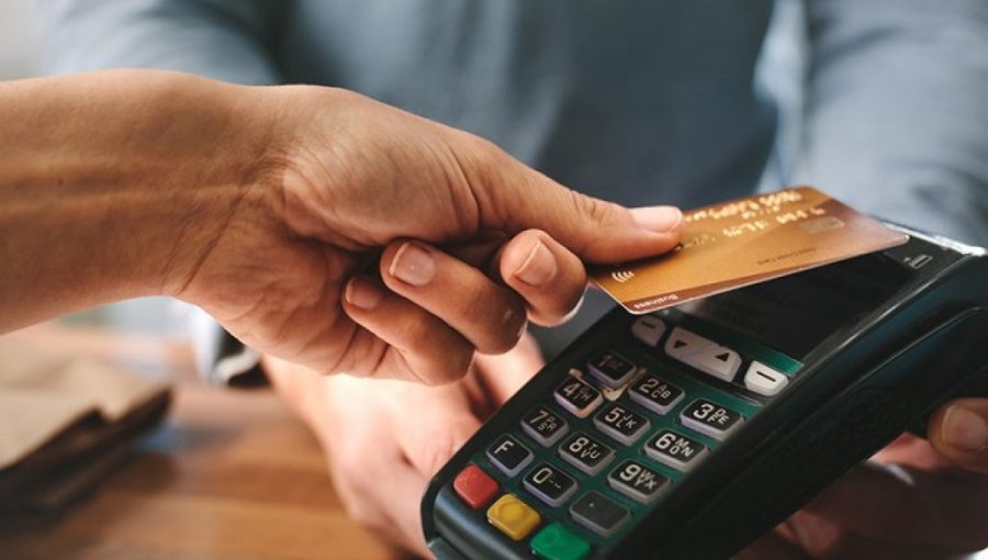 Detienen a acusado de estafar a comercios de la región Metropolitana mediante el cambio de máquinas de pago